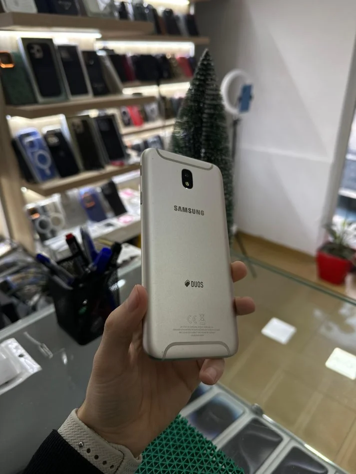 Tirane, shes Celular-Smartphone SAMSUNG J7