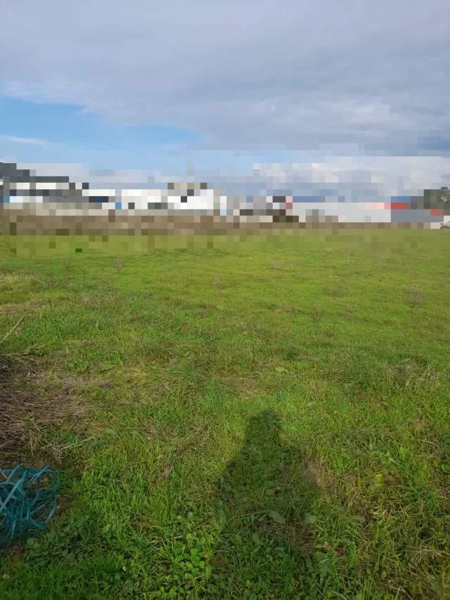 Tirane, shitet toke 3.850 m² 193.000 Euro (PREZE)