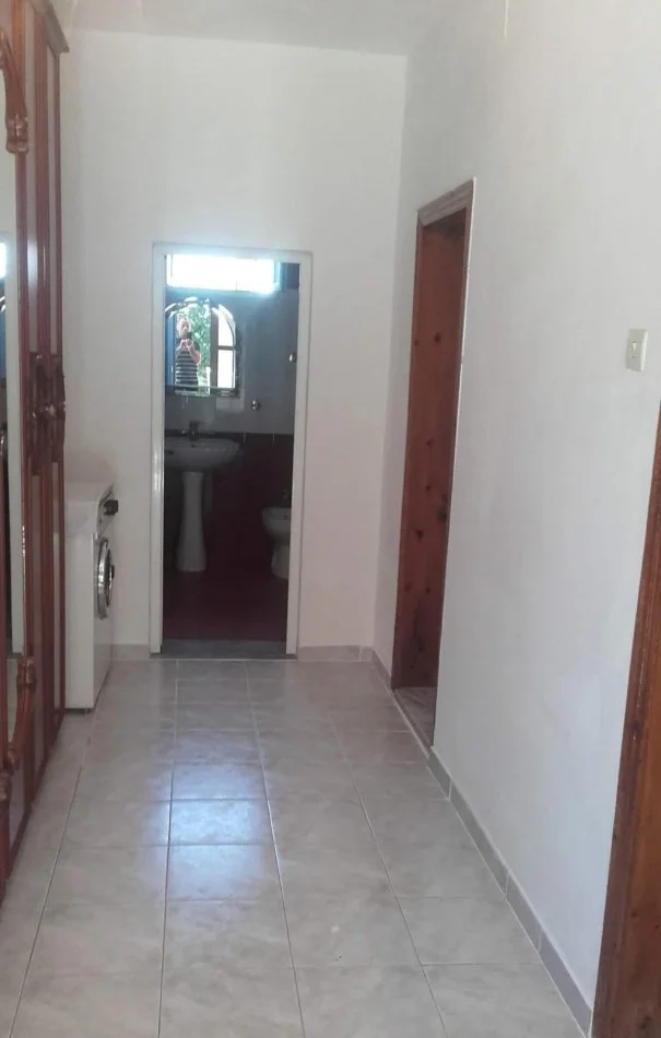 Tirane, jepet me qera apartament 1+1 Kati 1, 310 € 