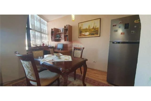 Tirane, jepet me qera apartament 1+1 Kati 3, 70 m² 550 Euro (Stadiumi Dinamo)