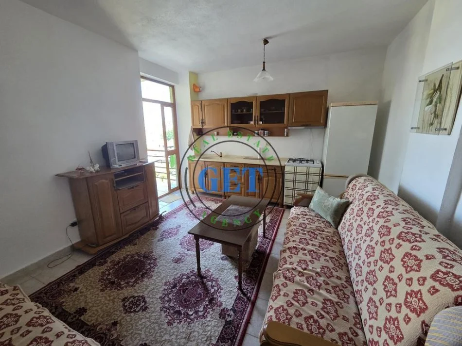 Durres, jepet me qera apartament 1+1+Ballkon Kati 4, 55 m² 250 € (Plazh)