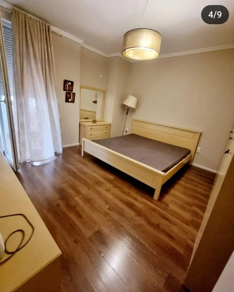 Tirane, jepet me qera apartament 3+1 Kati 2, 100 m² 850 € (rruga e kavajes)