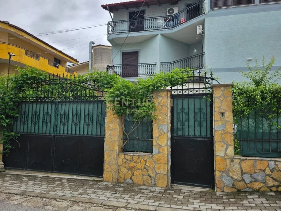 Kat vile me qira 1+1 ne Selite 400 €