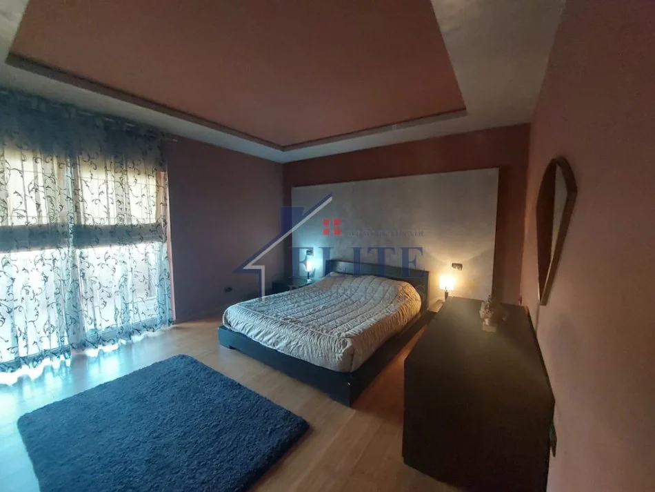 Tirane, jepet me qera apartament 3+1+Ballkon Kati 5, 140 m² 750 € (Don Bosko)