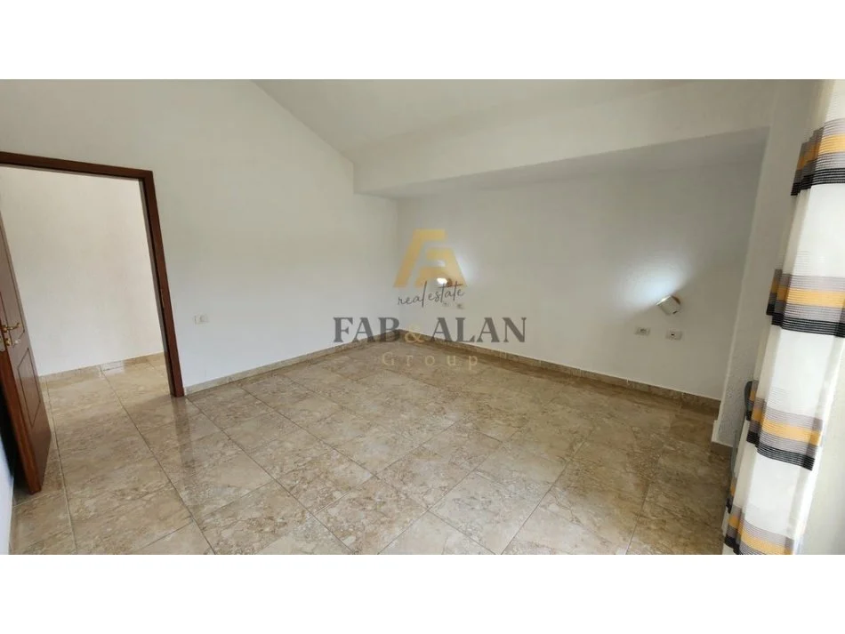 Tirane, shitet apartament+verande | Penthouse 3+1 Kati 7, 356 m² 666.000 € (Liqeni i Thate)