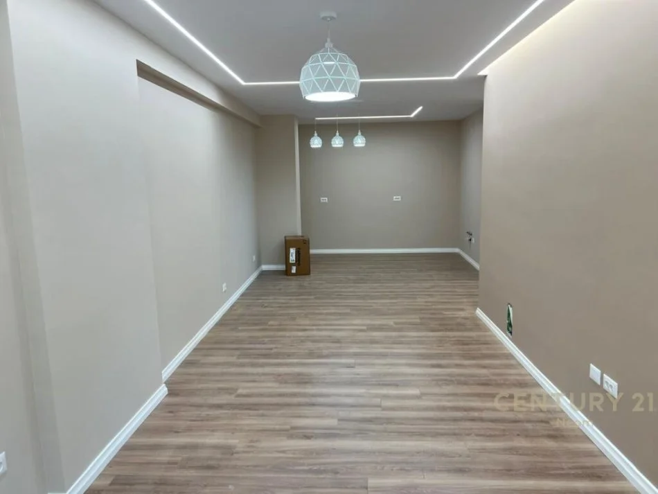 Tirane, shitet apartament 3+1 Kati 1, 129 m² 190.000 € (kopeshti bottanik)