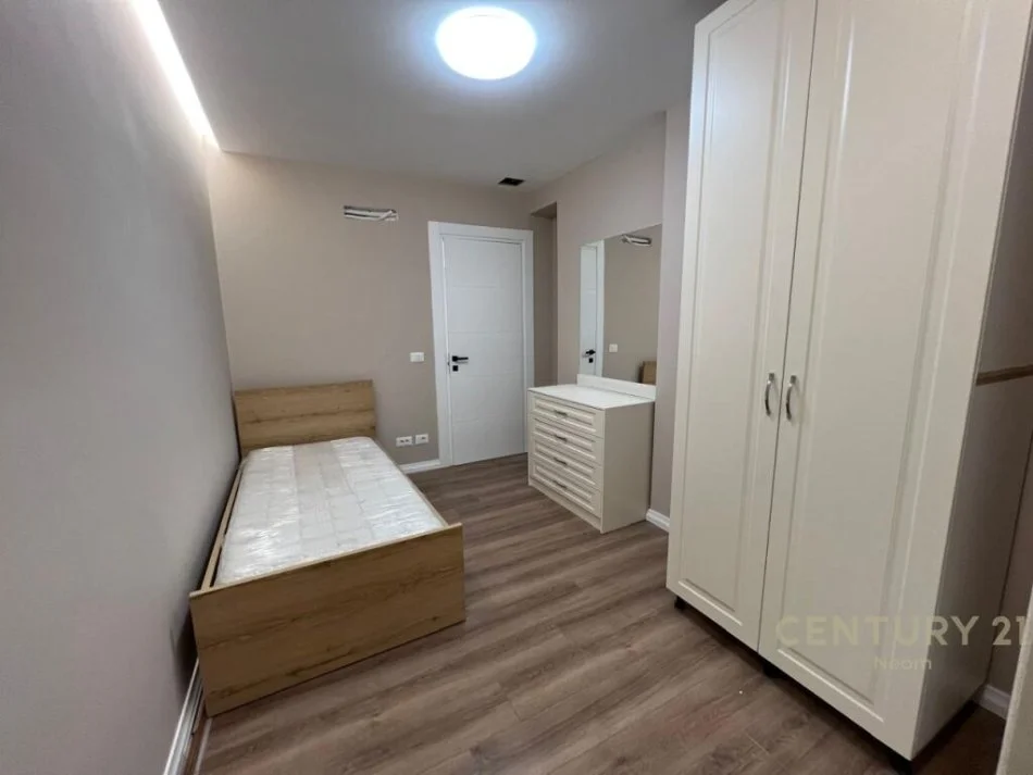 Tirane, shitet apartament 3+1 Kati 1, 129 m² 190.000 € (kopeshti bottanik)