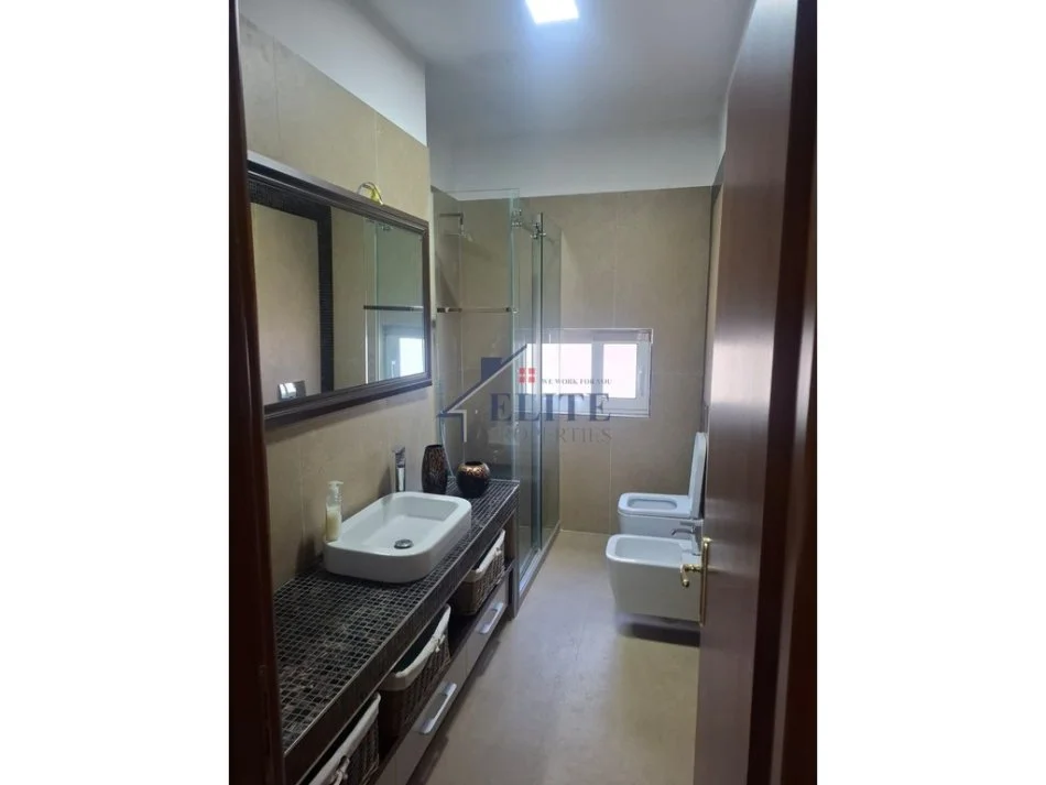 Tirane, jepet me qera apartament 2+1+Ballkon Kati 3, 115 m² 500 € (Astir)
