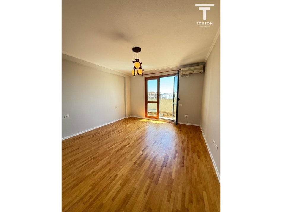 SHITET, APARTAMENT 2+1, KINOSTUDIO, TIRANË TT2104