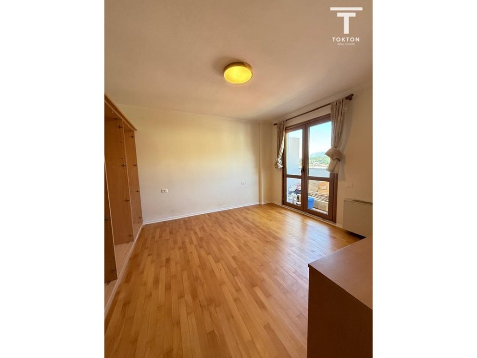 SHITET, APARTAMENT 2+1, KINOSTUDIO, TIRANË TT2105