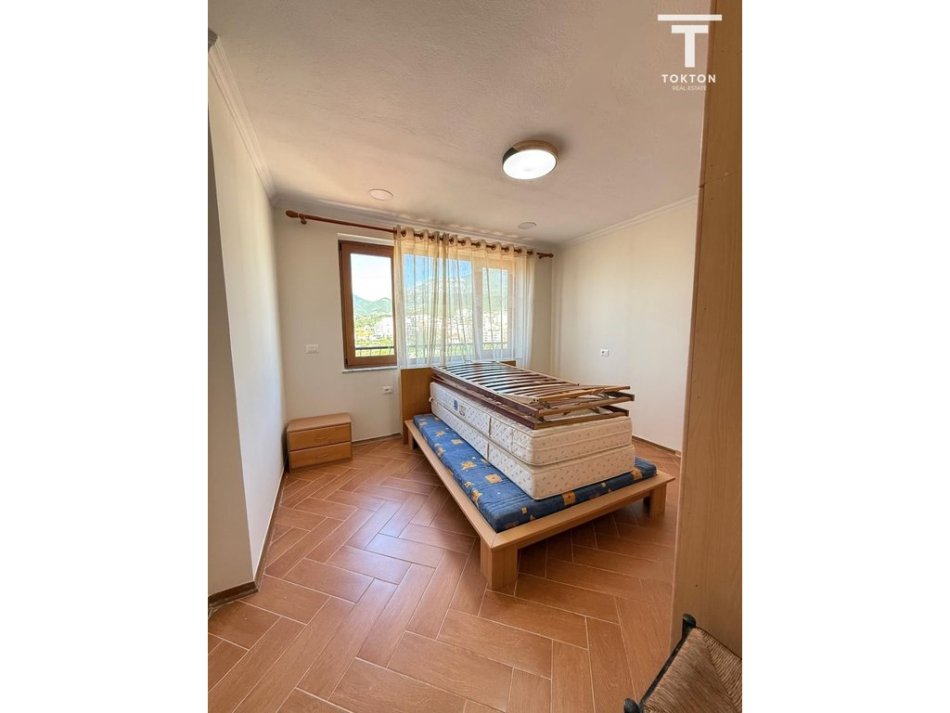 SHITET, APARTAMENT 2+1, KINOSTUDIO, TIRANË TT2105