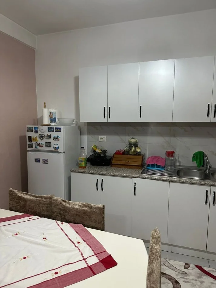 Tirane, shitet apartament 2+1 Kati 7, 108 m² 137.000 € (Rruga Astrit Losha Astir)