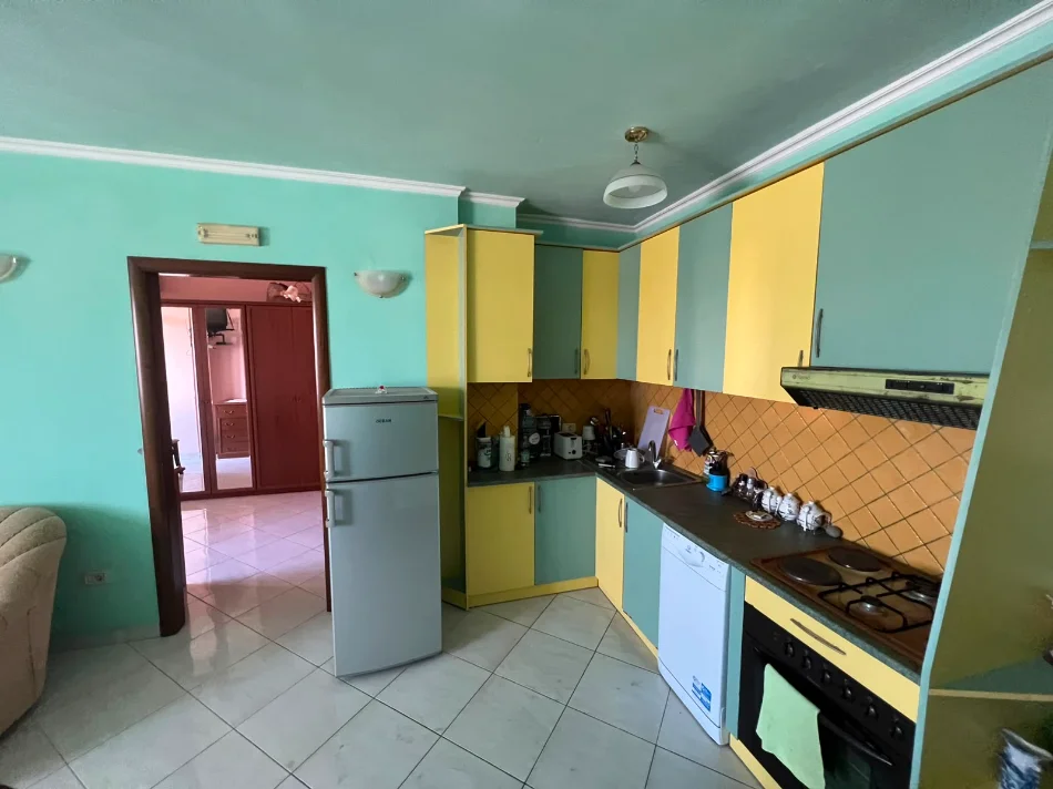 Durres, shitet apartament 1+1+Ballkon Kati 6, 70 m² 100.000 € (Rruga Brindisi)