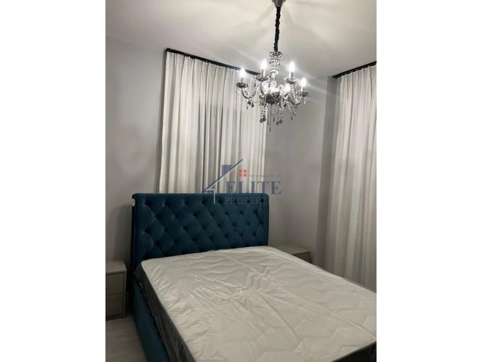 Tirane, jepet me qera apartament 2+1+Ballkon Kati 1, 85 m² 750 € (Don Bosko)