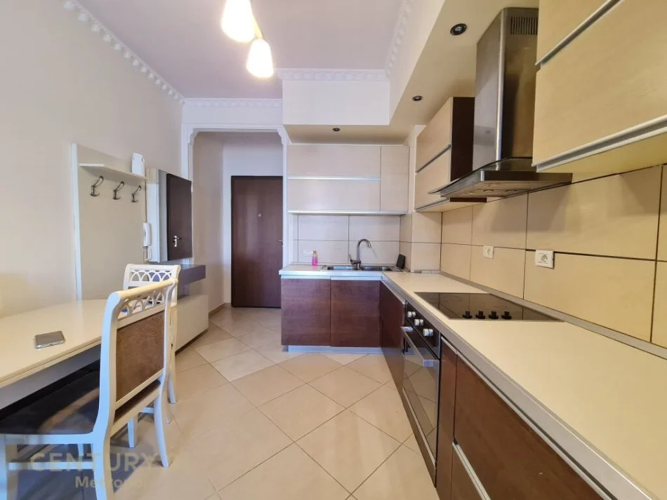 Tirane, jepet me qera apartament 2+1 Kati 4, 82 m² 600 € (KOPSHTI BOTANIK)