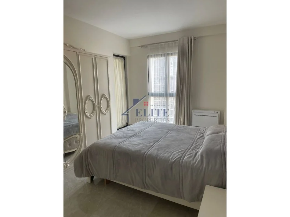 Tirane, jepet me qera apartament 2+1+Ballkon Kati 3, 650 m² 650 € (Arlis, Farmacia 10)