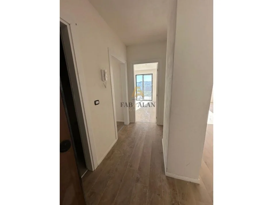 Tirane, shitet apartament 2+1 , 103 m² 166.000 € (Ish Fusha e Aviacionit)