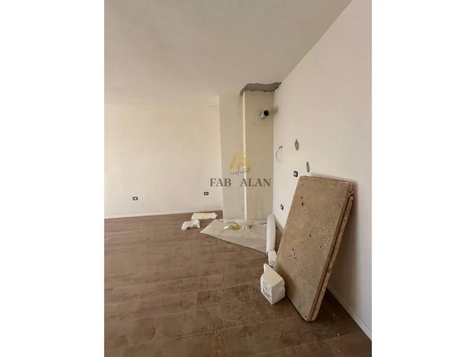Tirane, shitet apartament 2+1 , 103 m² 166.000 € (Ish Fusha e Aviacionit)