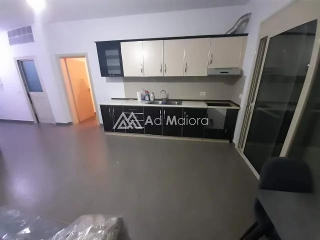 Durres, jepet me qera apartament 1+1 Kati 4, 75 m² 350 Euro (STADIUMI DURRES)