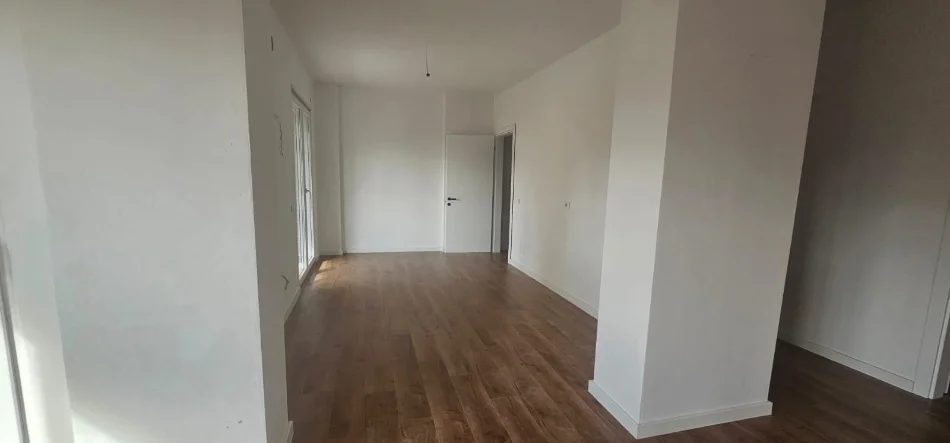 Tirane, shitet apartament 3+1 , 135 m² 320.000 € 