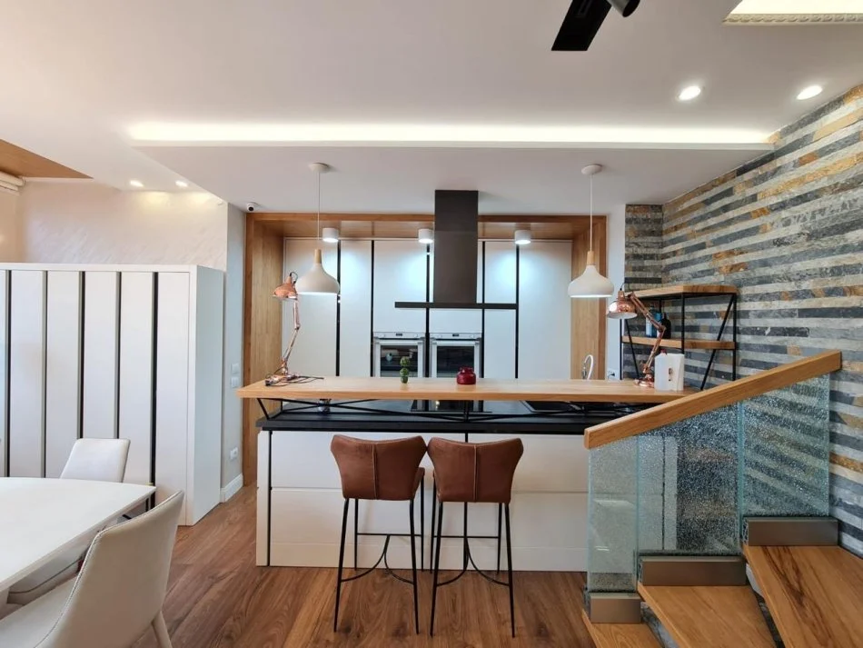 Tirane, shitet apartament duplex , 500.000 € 