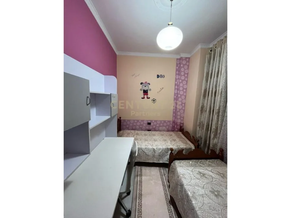 Tirane, jepet me qera apartament 2+1 Kati 6, 70 m² 500 € (Kopshti Botanik)