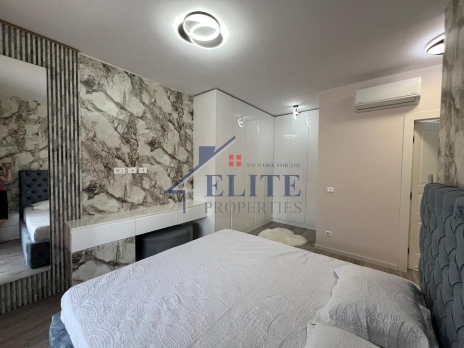 Tirane, jepet me qera apartament 1+1+Ballkon Kati 5, 100 m² 800 €