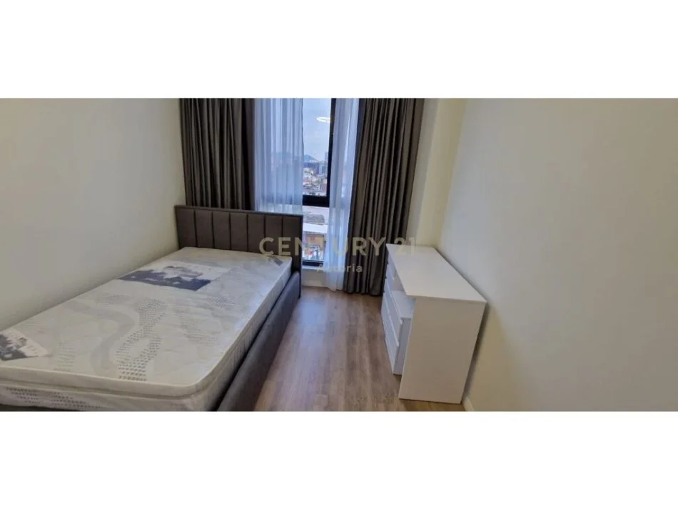 Tirane, jepet me qera apartament 2+1, Kati 5, 85 m2 800 € (Bulevardi i Ri)