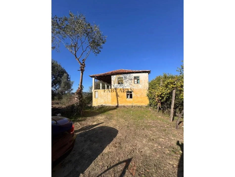 Shqiperi, shitet toke , 1.000 m² 120.000 € (Gurre e Vogel)