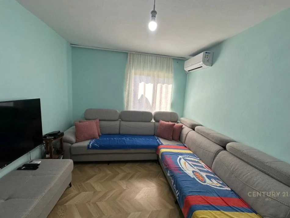 Tirane, shitet Kati 4, 96,000 € 