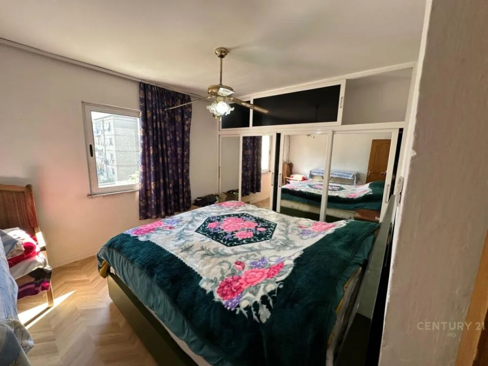 Tirane, shitet Kati 4, 96,000 € 