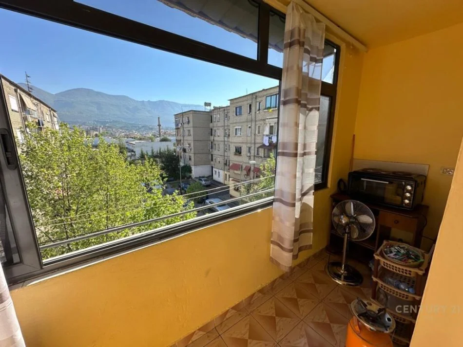 Tirane, shitet Kati 4, 96,000 € 