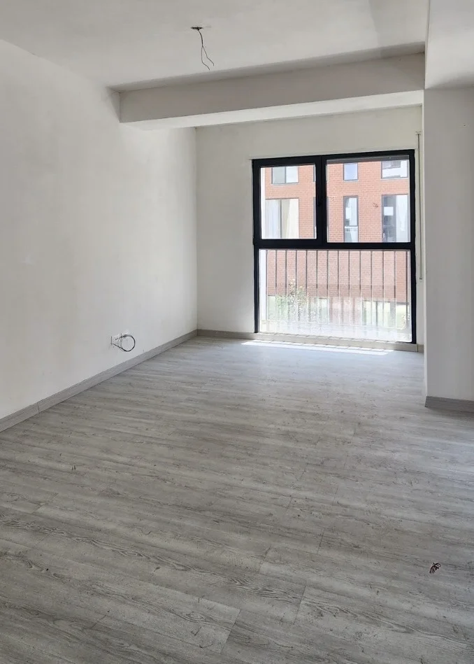 Shqiperi, shitet apartament 3+1 Kati 2, 147 m² 272.700 € (Rezidenca Elbavo)