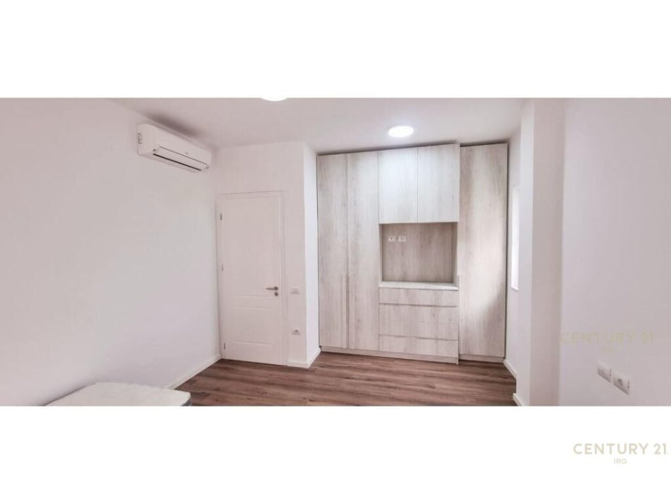 Tirane, jepet me qera apartament 2+1, Kati 4, 110 m² 700 € (Rruga Selite e Vjeter, Kopshti Botanik Zoologjik)