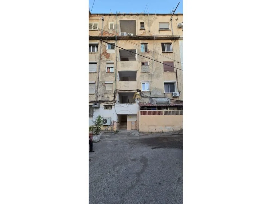 Tirane, shitet apartament 2+1 Kati 4, 73 m² 168.000 € (rruga e Durresit)