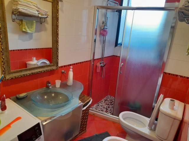 Shitet Apartament 3+1+2 tek Kopshti Zoologjik, 175.000 Euro