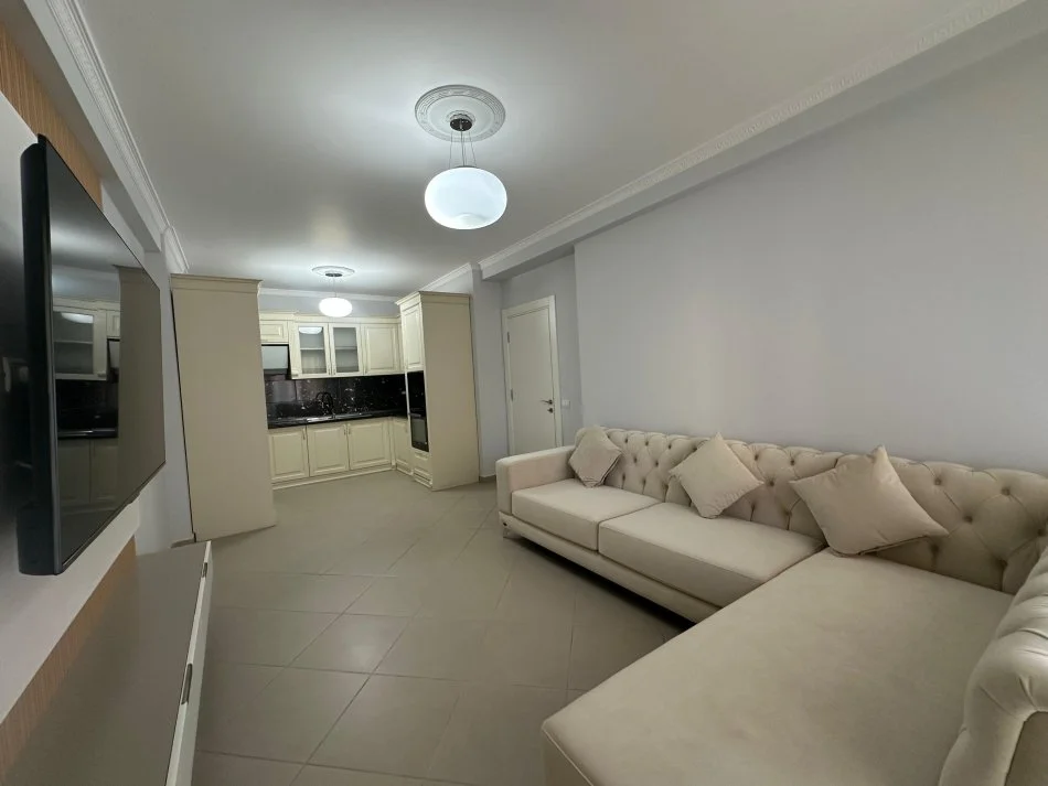 Tirane, jepet me qera apartament 2+1+2+ Parking , 1.000 € (Komuna Parisit)