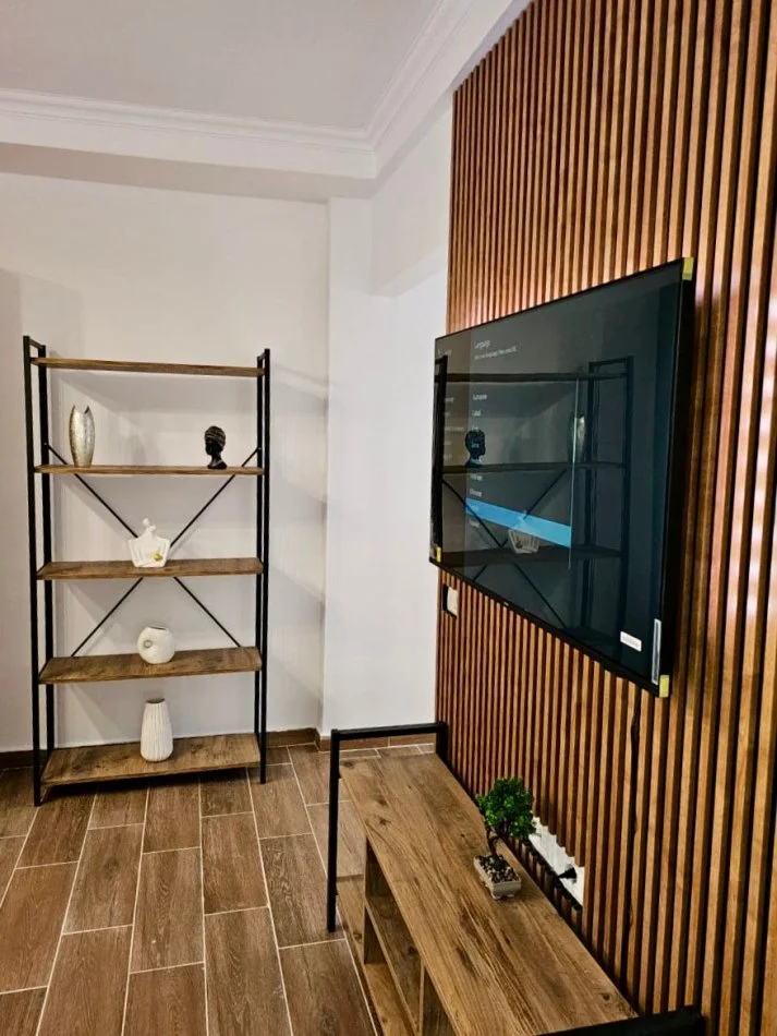 Tirane, jepet me qera apartament 1+1 , 64 m² 600 € 📍 INXHINIERIA E NDERTIMIT 21 Dhjetori