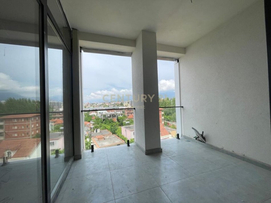 Tirane, shitet apartament 2+1, Kati 4, 124 m² 170,000 € (bulevardi i ri)