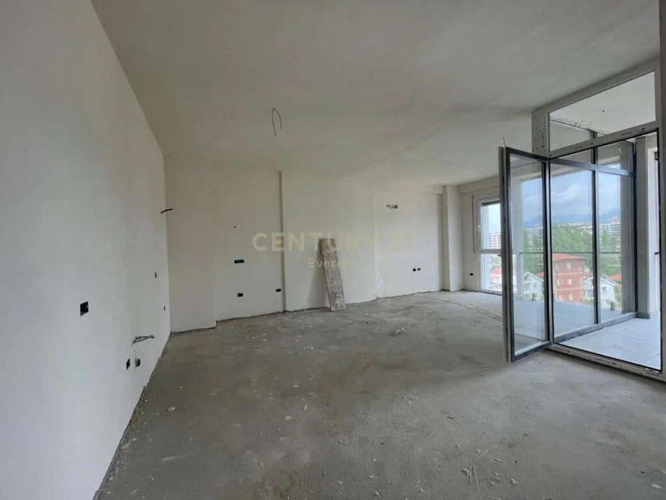 Tirane, shes 2+1, Kati 4, 124 m² 170,000 € (Bulevardi Ri everest93079)