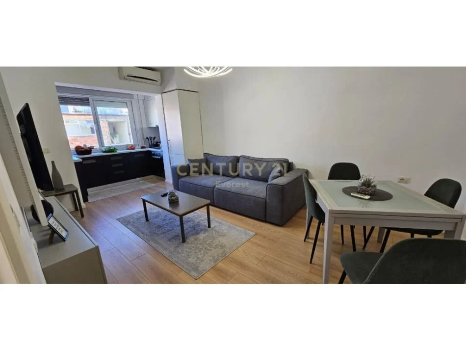 Tirane, shes apartament 1+1, Kati 5, 68 m² 140,000 € (Myslym Shyri everest93077)