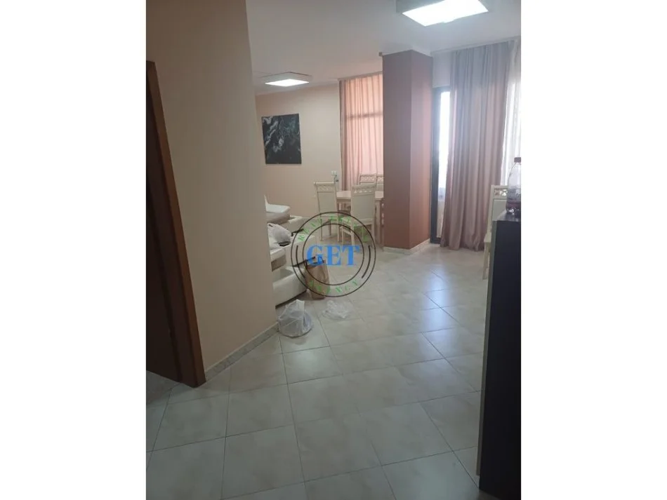 Durres, jap me qera apartament 2+1+Ballkon Kati 3, 110 m² 600 € (Vollga, Durres)