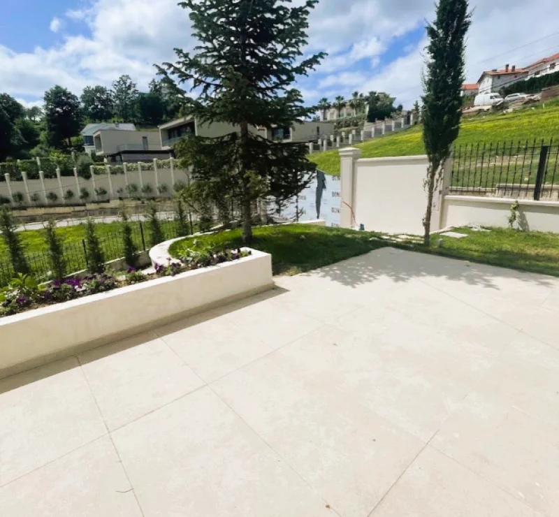 Tirane, shitet Vile Vile 3 Katshe Kati 3, 1.500 m² 2.700.000 € 