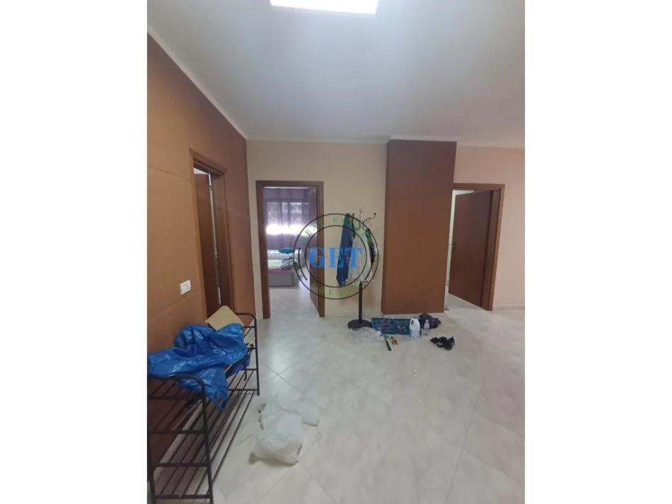 Durres, jap me qera apartament 2+1+Ballkon Kati 3, 110 m² 600 € (Vollga, Durres)