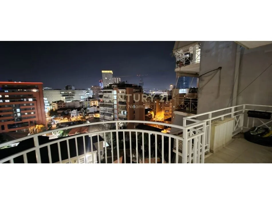 Tirane, jepet me qera apartament 1+1+Ballkon, Kati 9, 90 m² 600 € (Pazari i Ri)