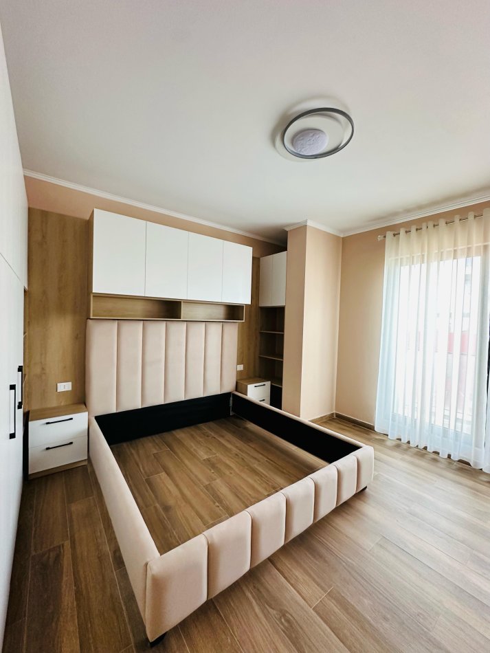 Tirane, jepet me qera apartament 2+1 Kati 9, 100 m² 800 € (rruga e dibres)