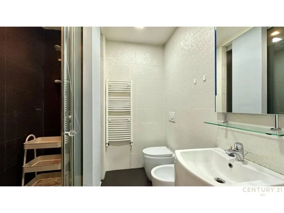 Tirane, shitet apartament 2+1+Ballkon Kati 10, 125 m² 335.000 €