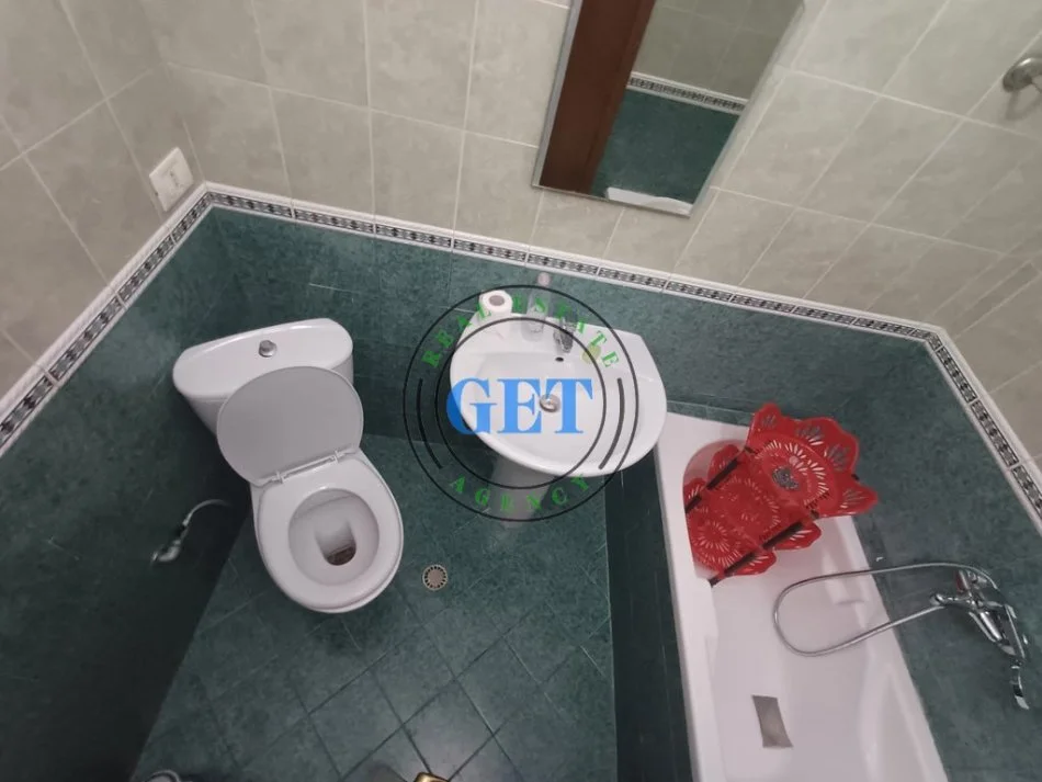 Durres, jap me qera apartament 2+1+Ballkon Kati 3, 110 m² 600 € (Vollga, Durres)