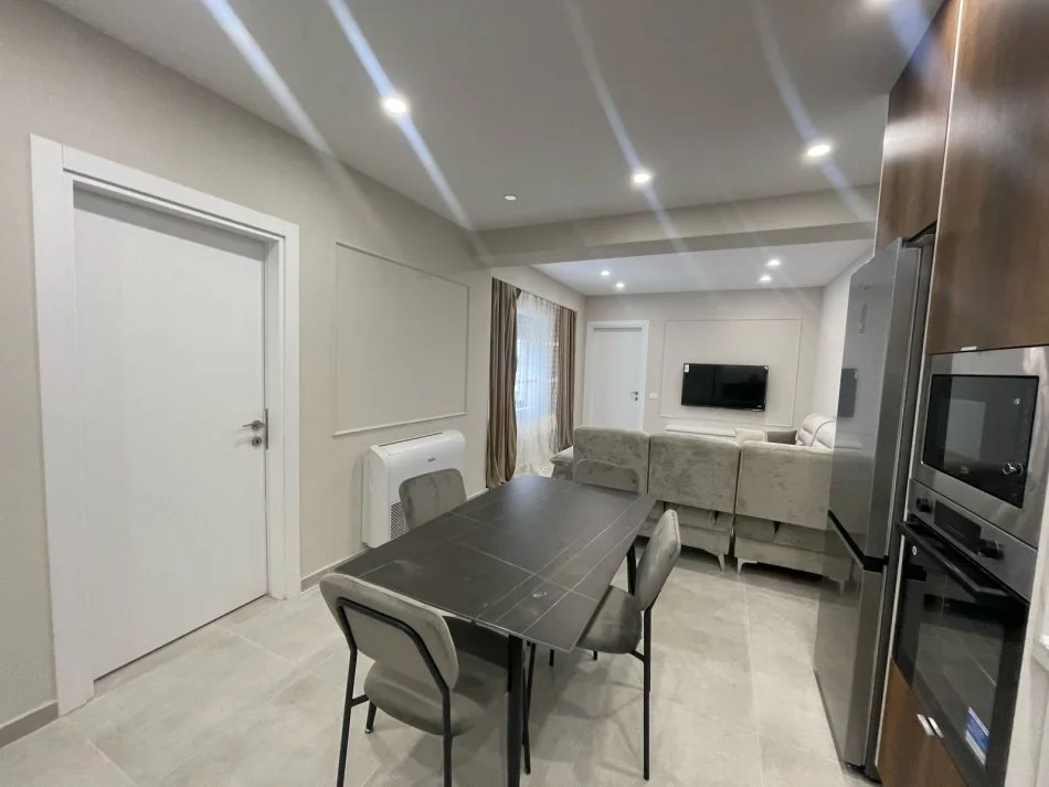 Tirane, jepet me qera apartament duplex 2+1 Kati 2, 80 m² 620 € (Kodra e diellit)