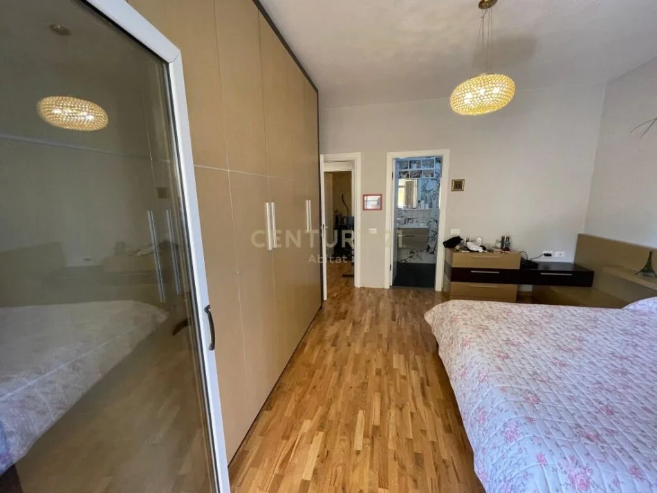 Tirane, shitet apartament 2+1, Kati 4, 115 m² 350,000 € 